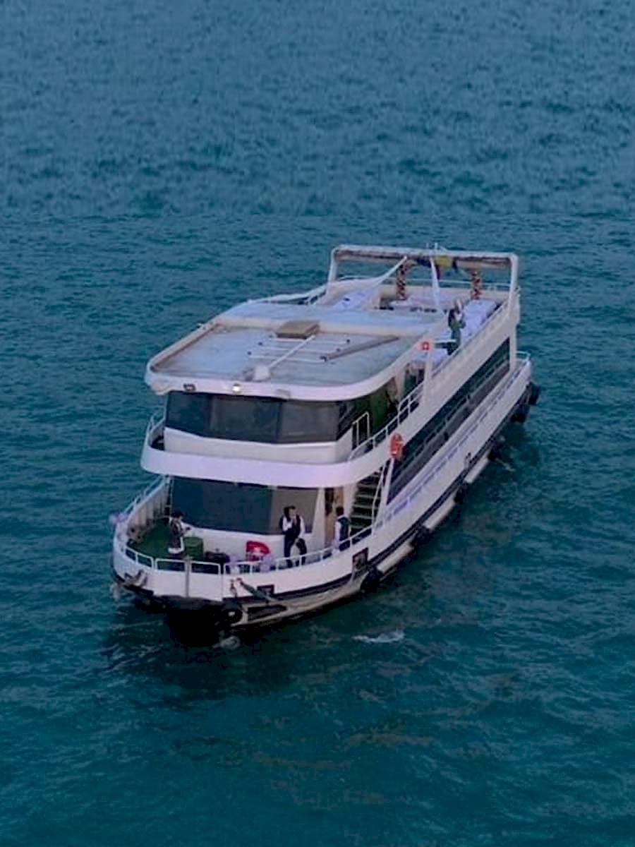 Tekne Kiralama 100 Kişilik