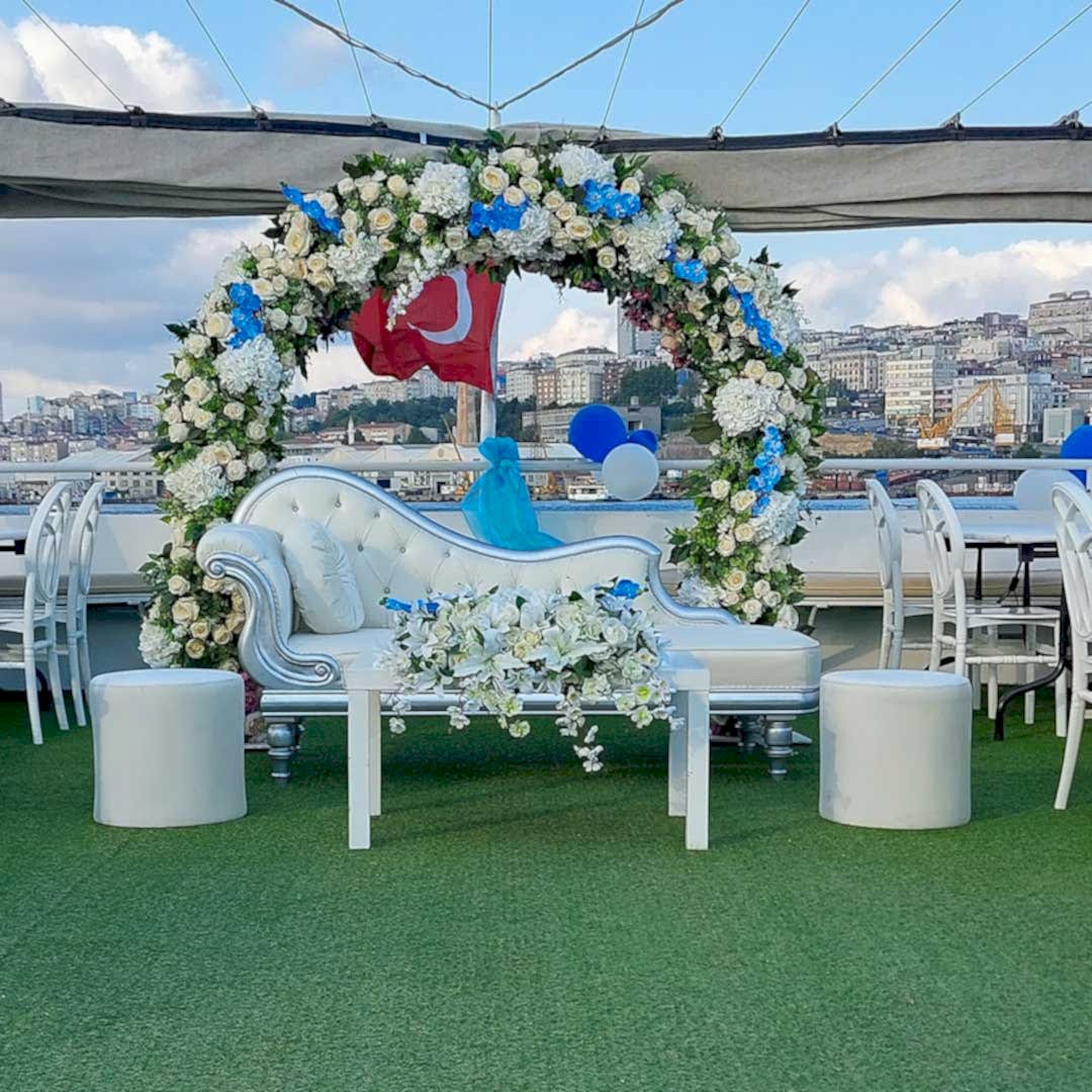 Teknede Kına Gecesi